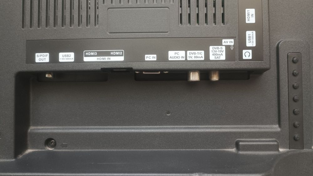 Продае́ться  телевизор LG. Диагональ 30