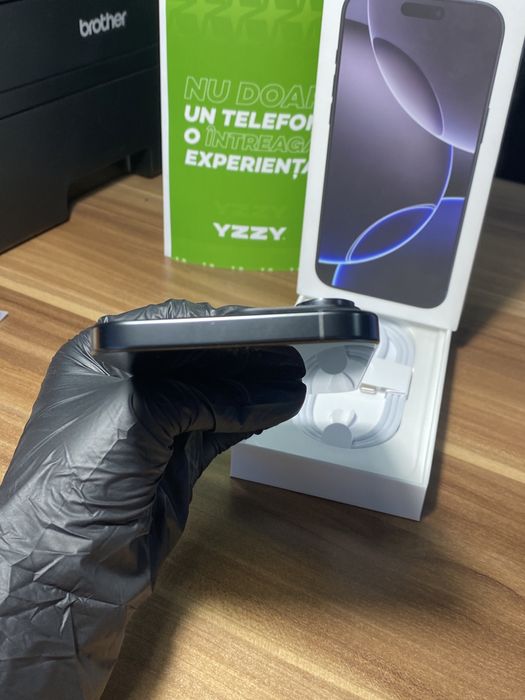 iPhone 16 Pro Max • 256 GB • Black Titanium