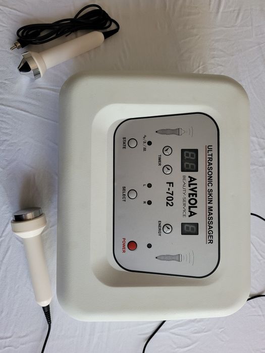 Ultrasonic skin massager