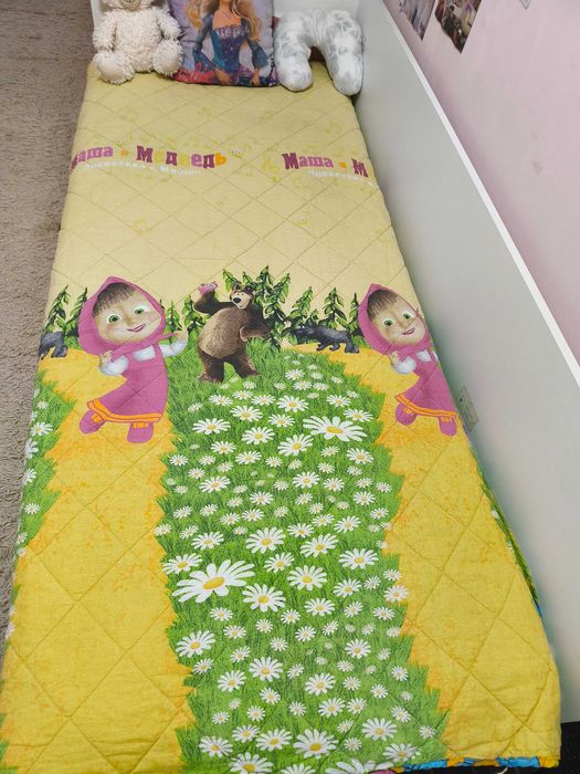 Запазено двулицево шалте за ъглово легло