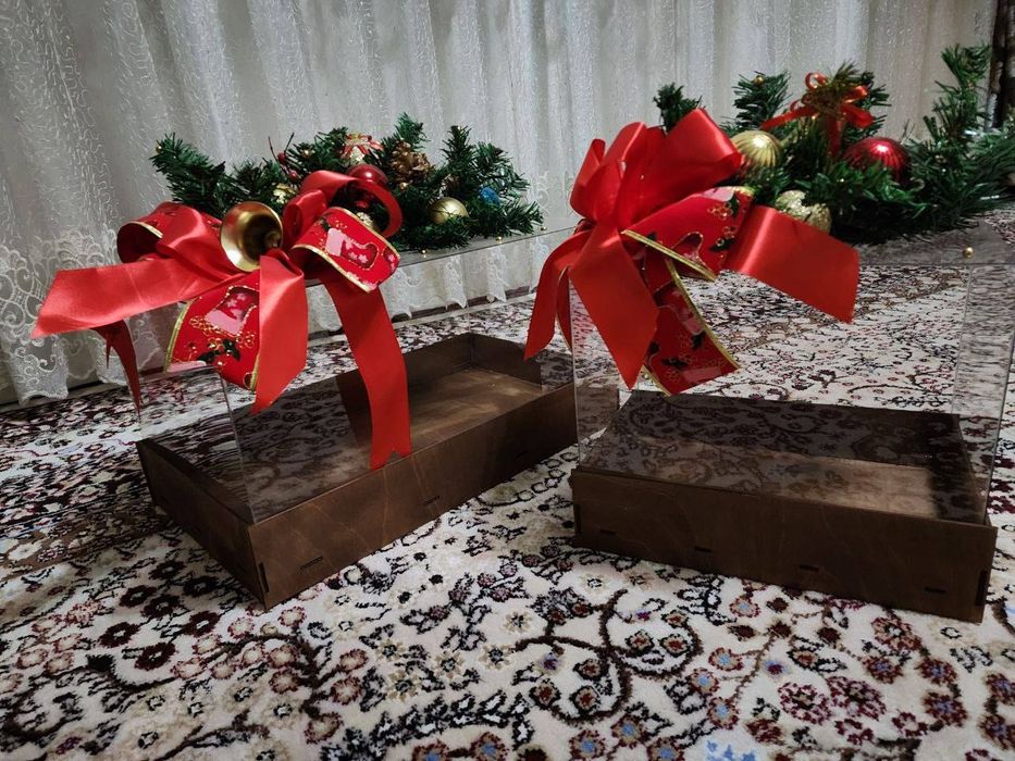 Новогодние подарочный коробка