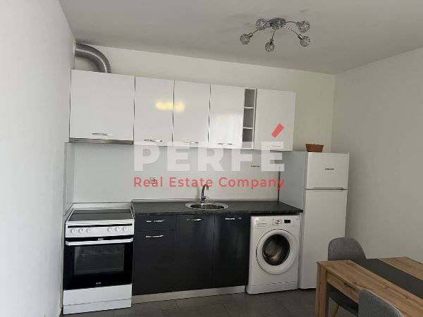 Дава се под наем Двустаен апартамент в Бургас, Изгрев - 69 кв.м за 484.5 € - Снимка #1