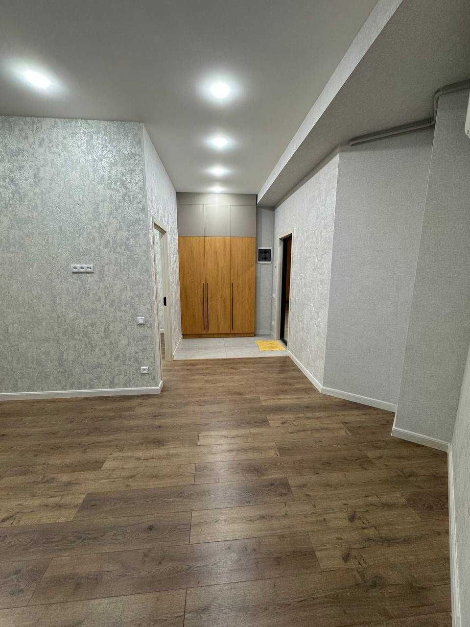 Срочно! 2-Хона студия Florensia Тойхона, Чорсу — 56м² !