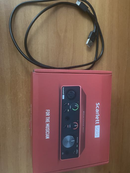 Vand Boxe Profesionale Adam T7V cu placa de sunet