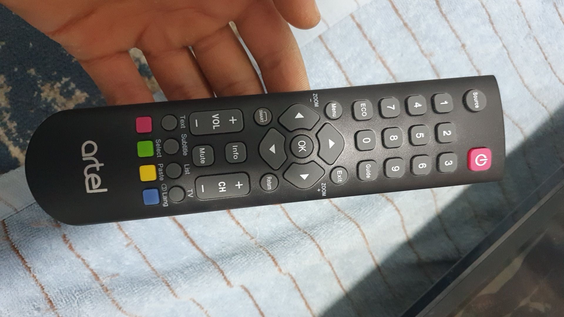 Artel  32 lik telezor