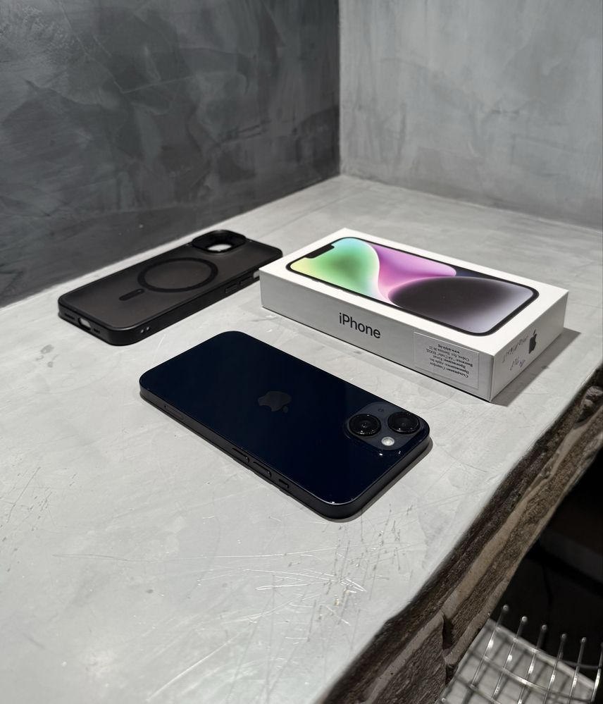 КАТО ЧИСТО НОВ Iphone 14 Midnight 128 GB
