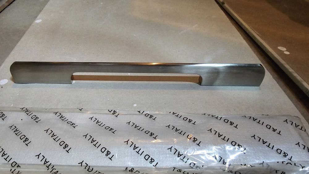 Maner mobilier aluminiu W4002, Argintiu,280 mm