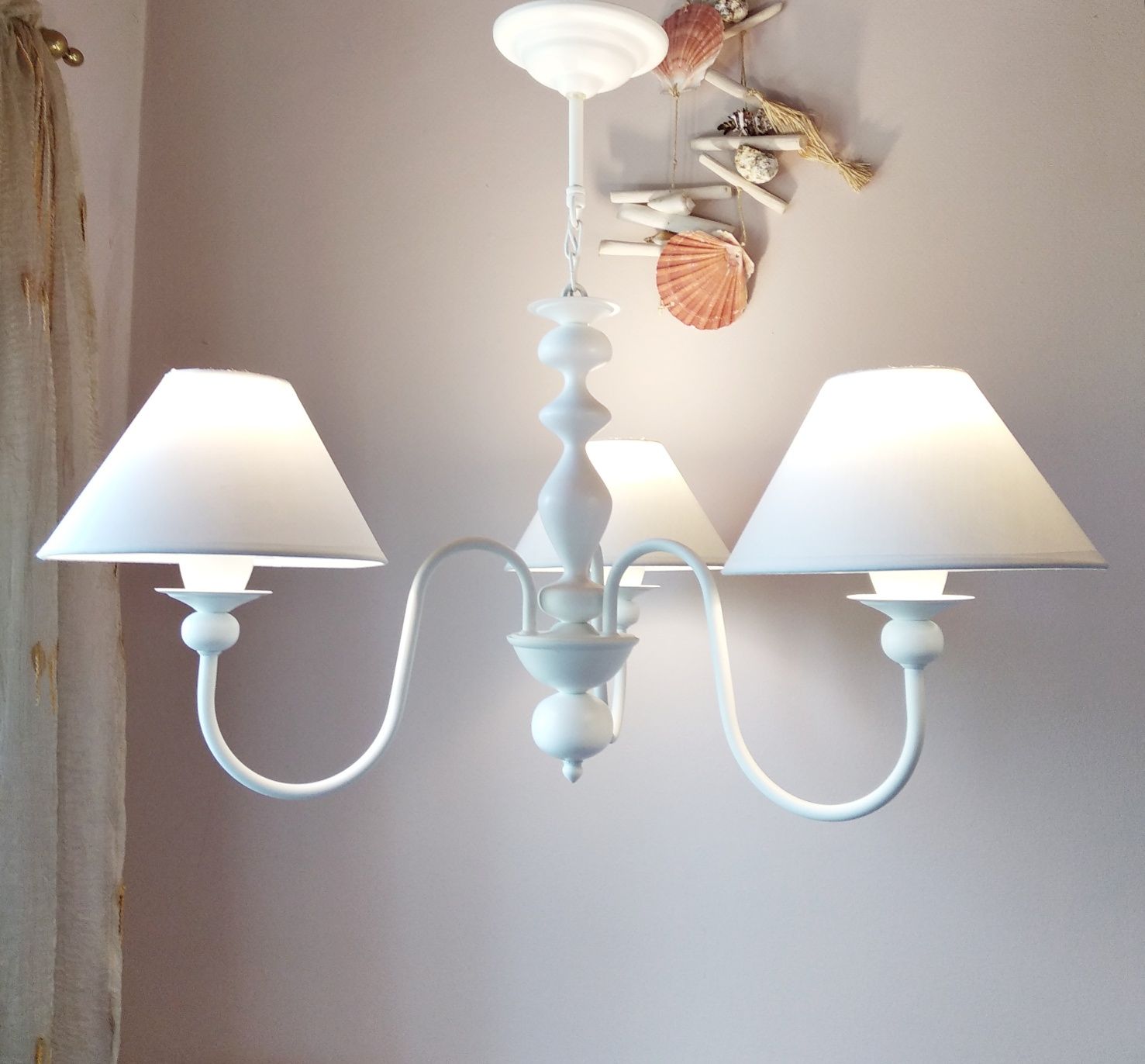 Бял модерен полилей,класическа лампа за трапезария,спалня,осветление