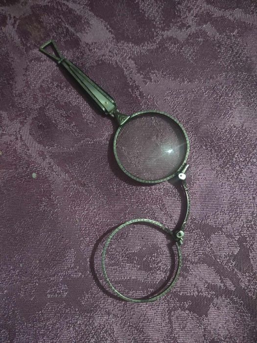 Ochelari vechi de epocă