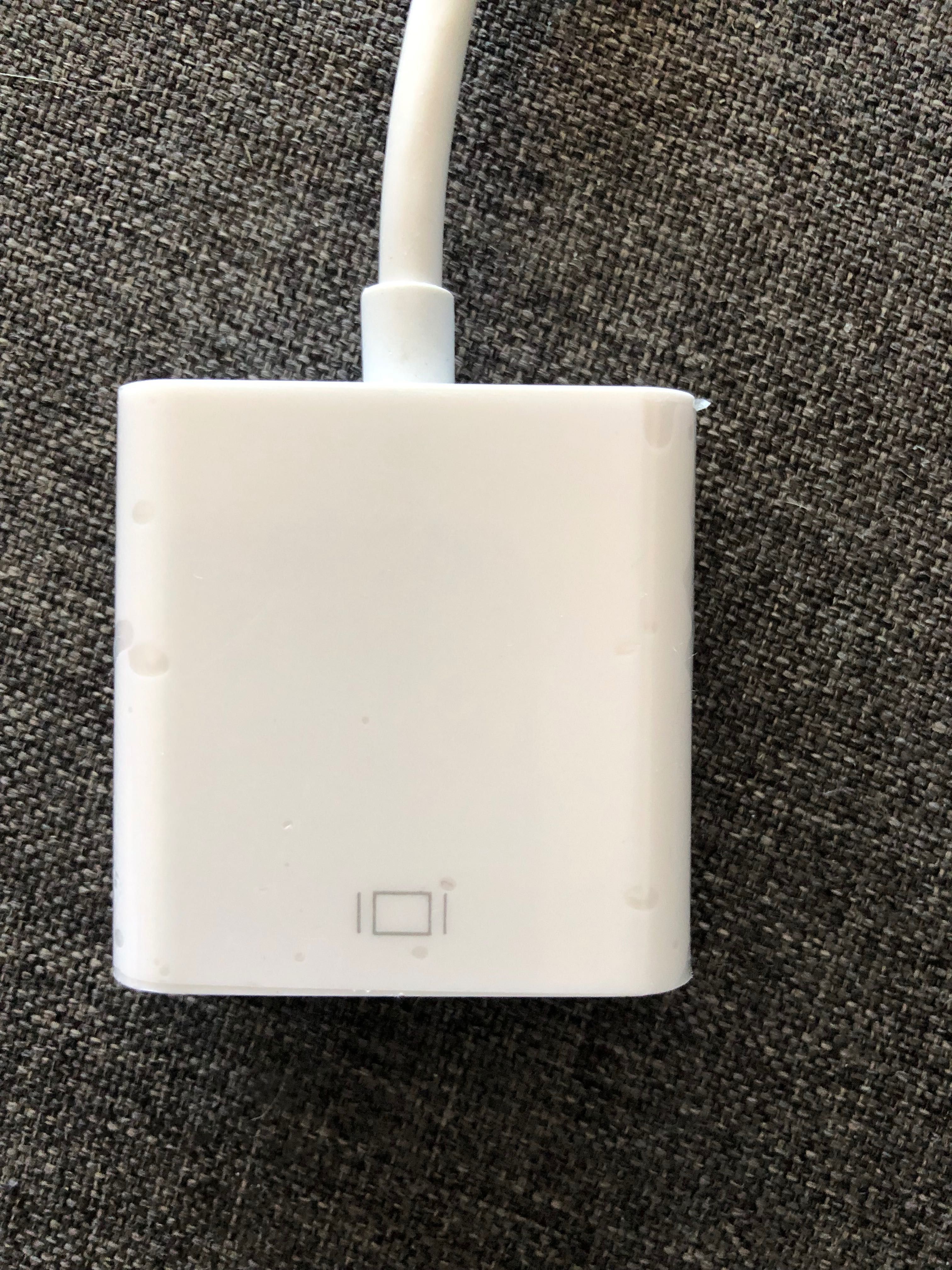 HDMI to VGA черна и бяла.