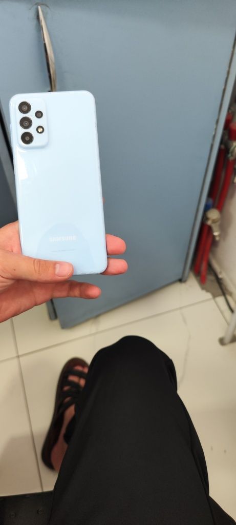 Samsung A23. Ideal.