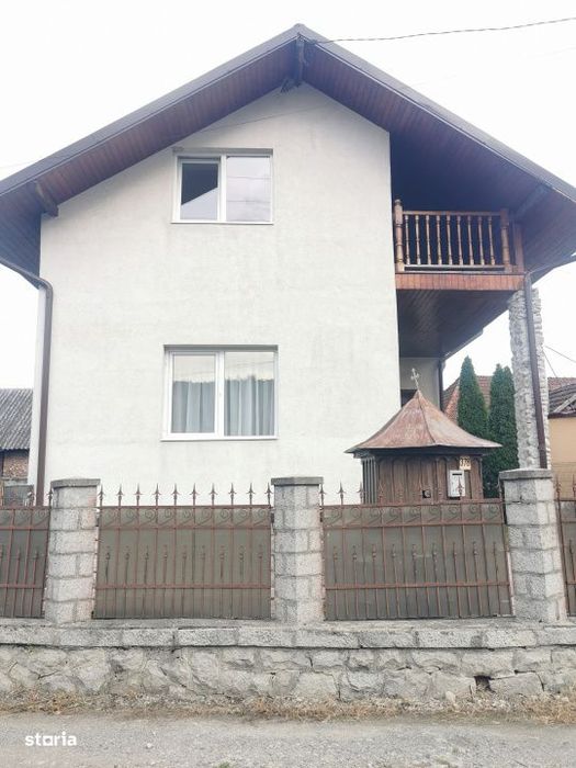 Casa individuala, complet renovata, pe Valea Draganului!