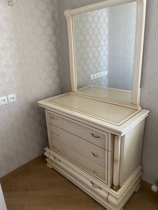 Комод с зеркалом Турция