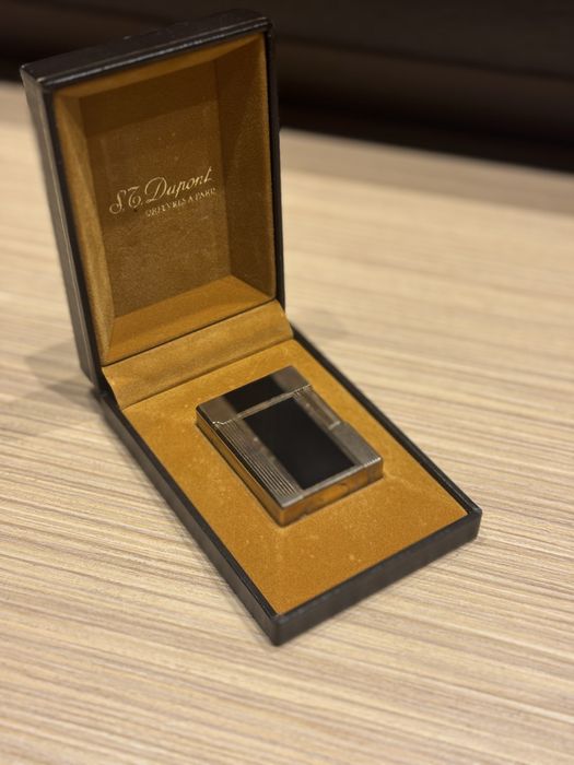 Запалка Dupont с кутия