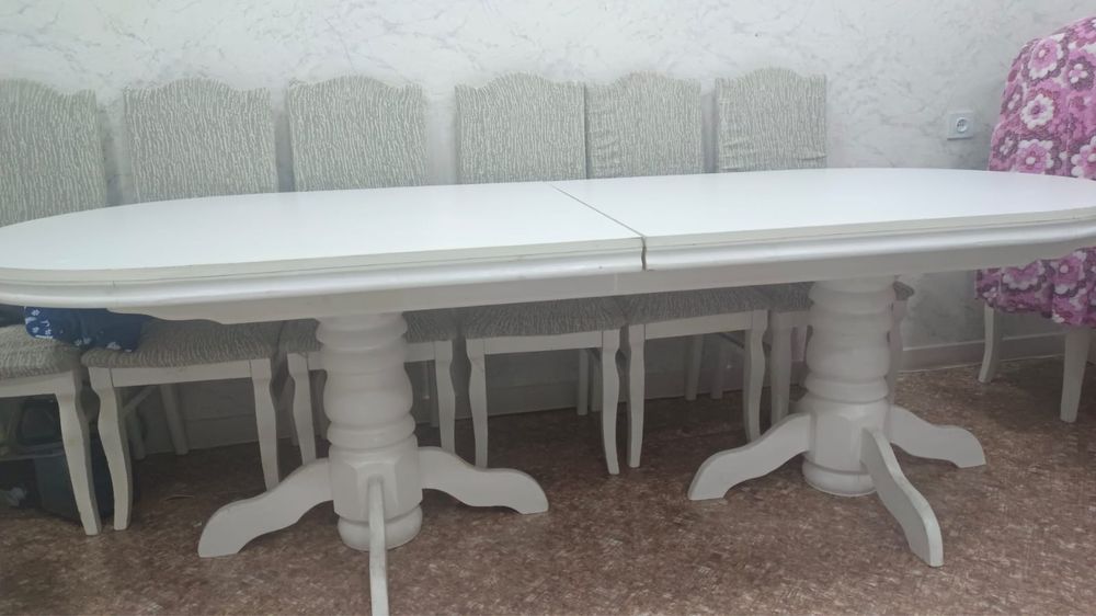 Стол гостинный в хор состояний