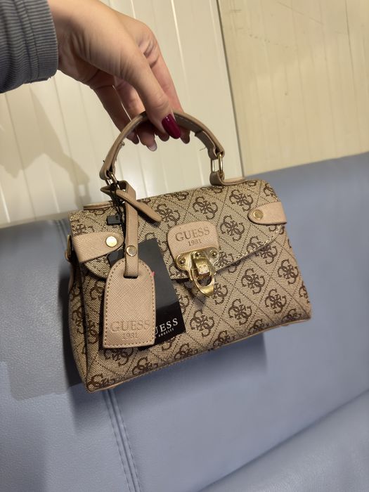 Genti Guess Noi cu etichetă