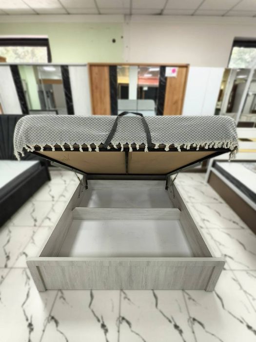 Двухспальная кровать фабричная качество можно в рассрочку