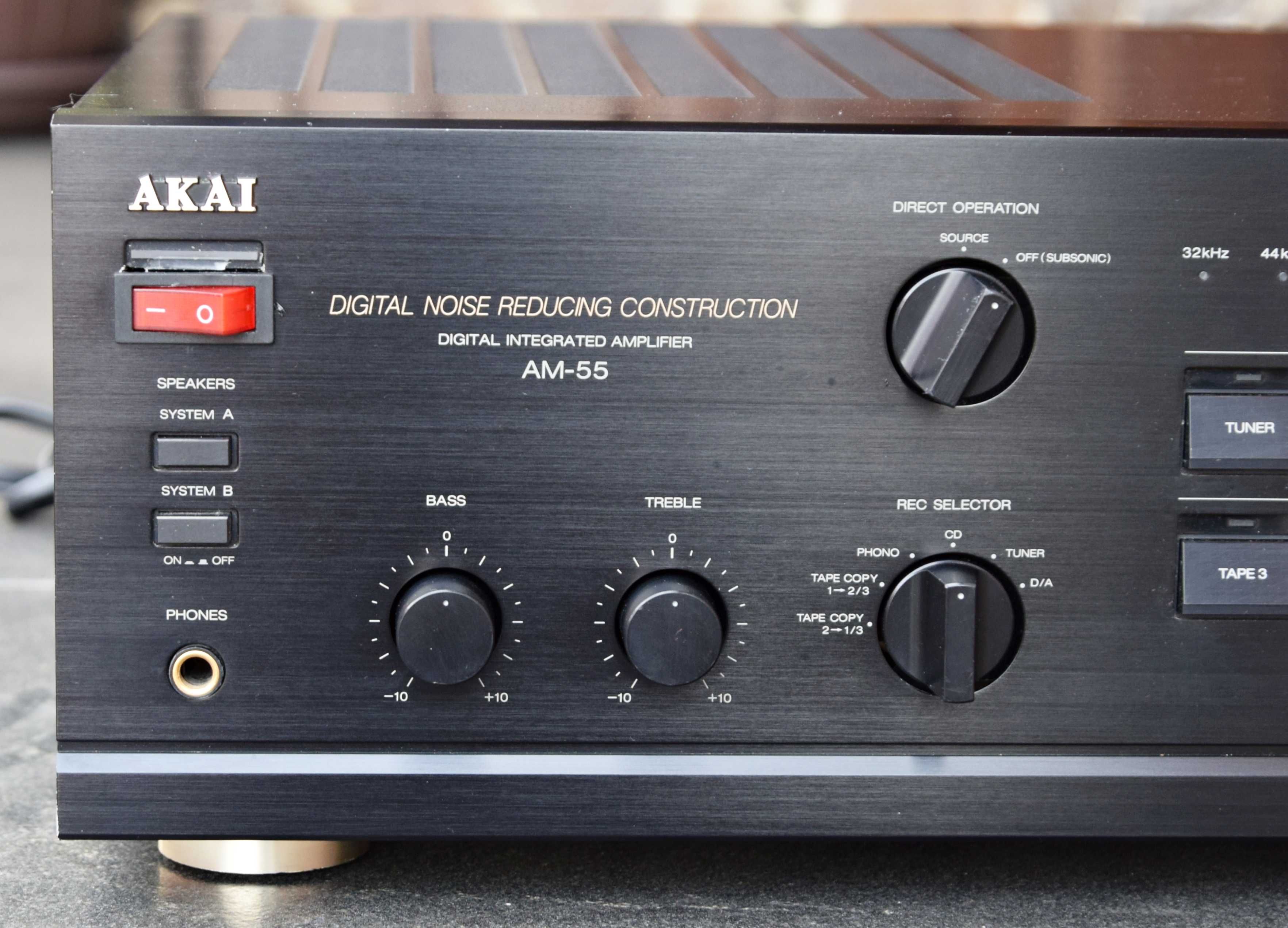Amplificator Akai AM-55