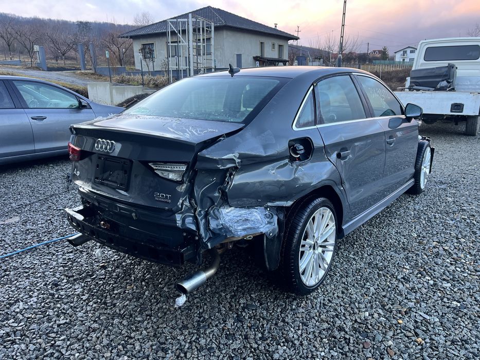 Audi A3 8V s-line quattro sedan