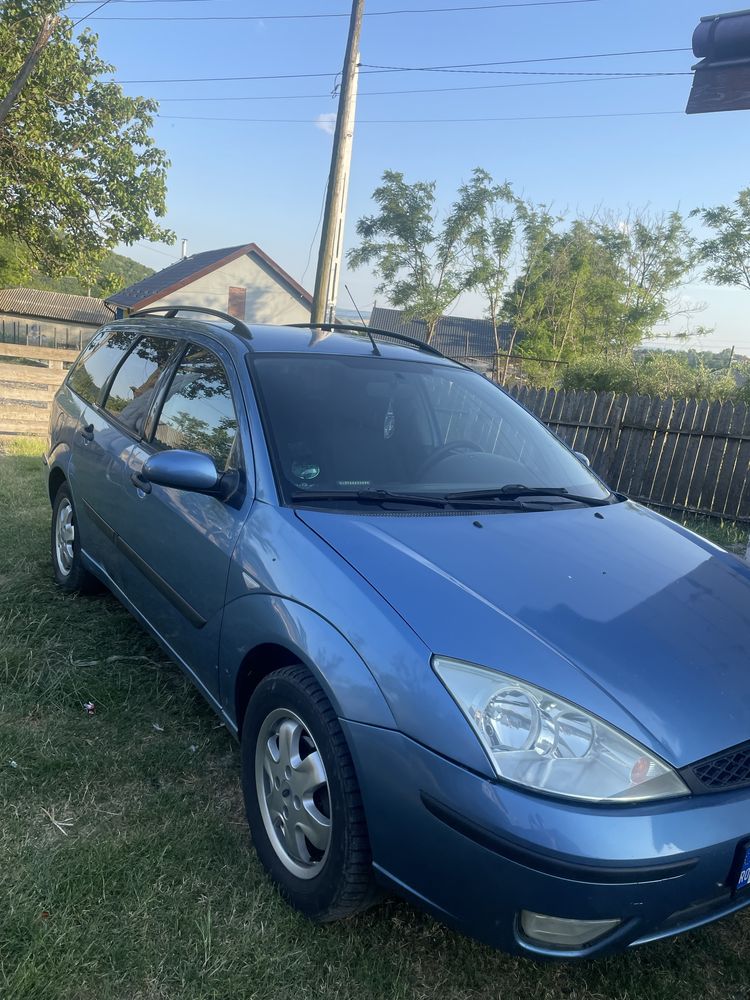 Vand ford focus 1.6 benzina 4800 lei pentru detalii