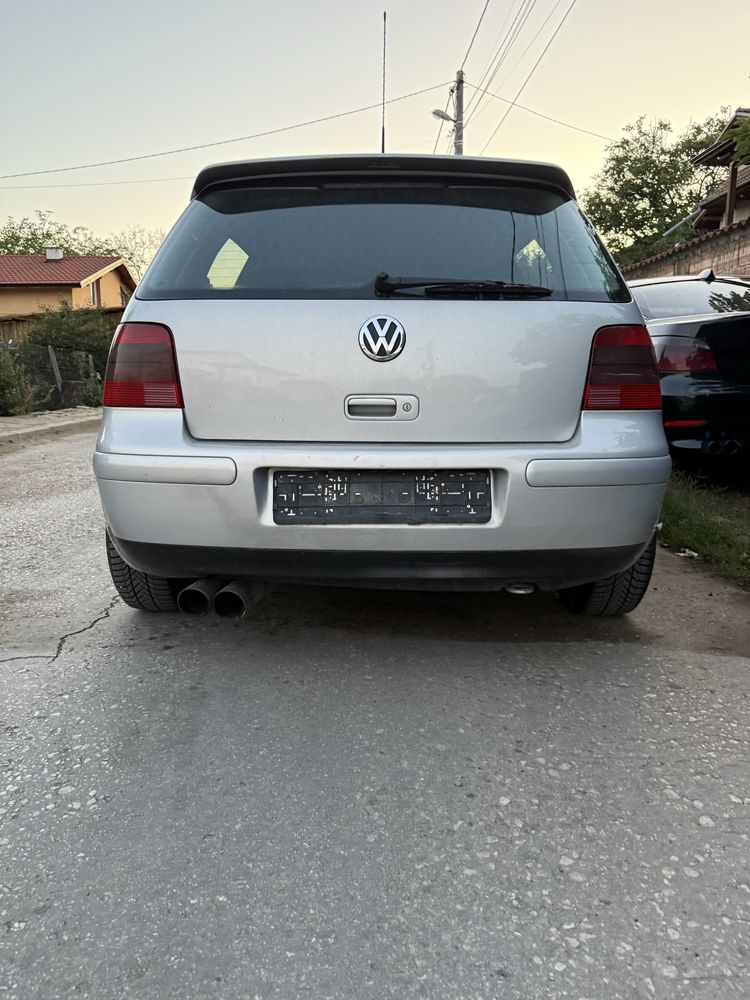 Vw Golf -На Части
