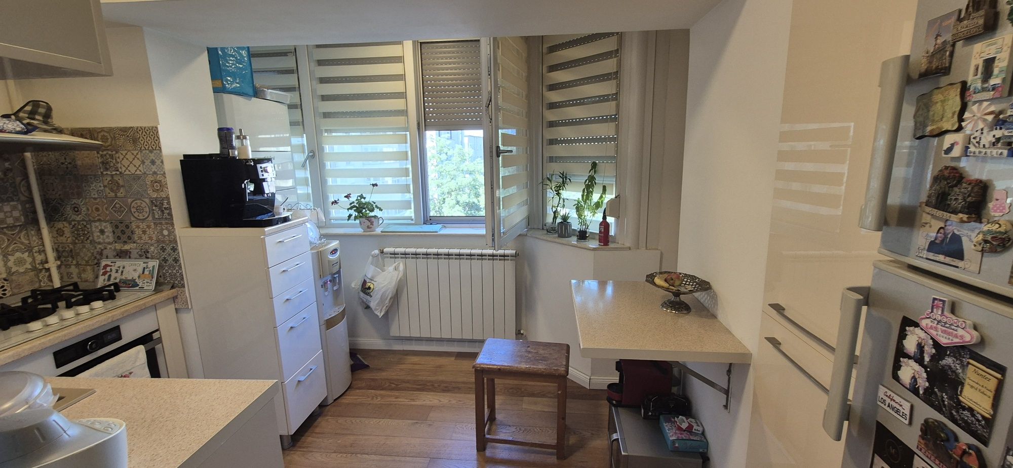 Apartament 4 camere de vanzare, decomandat, bilateral, zona centrala