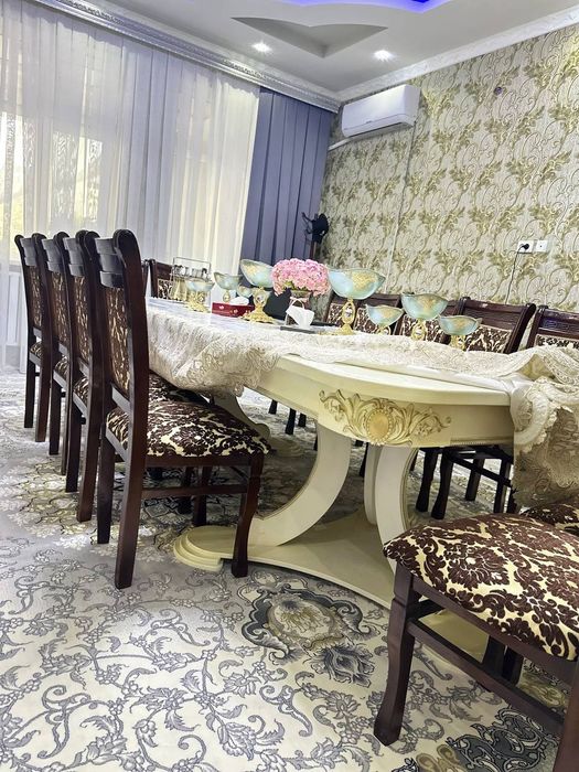 TEZ SOTILADI! 12 kishilik stol-stul holati yaxshi