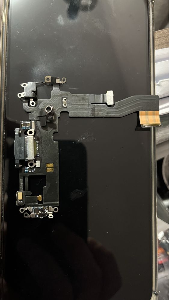 Букса за зареждане на Iphone 12 /12 Pro
