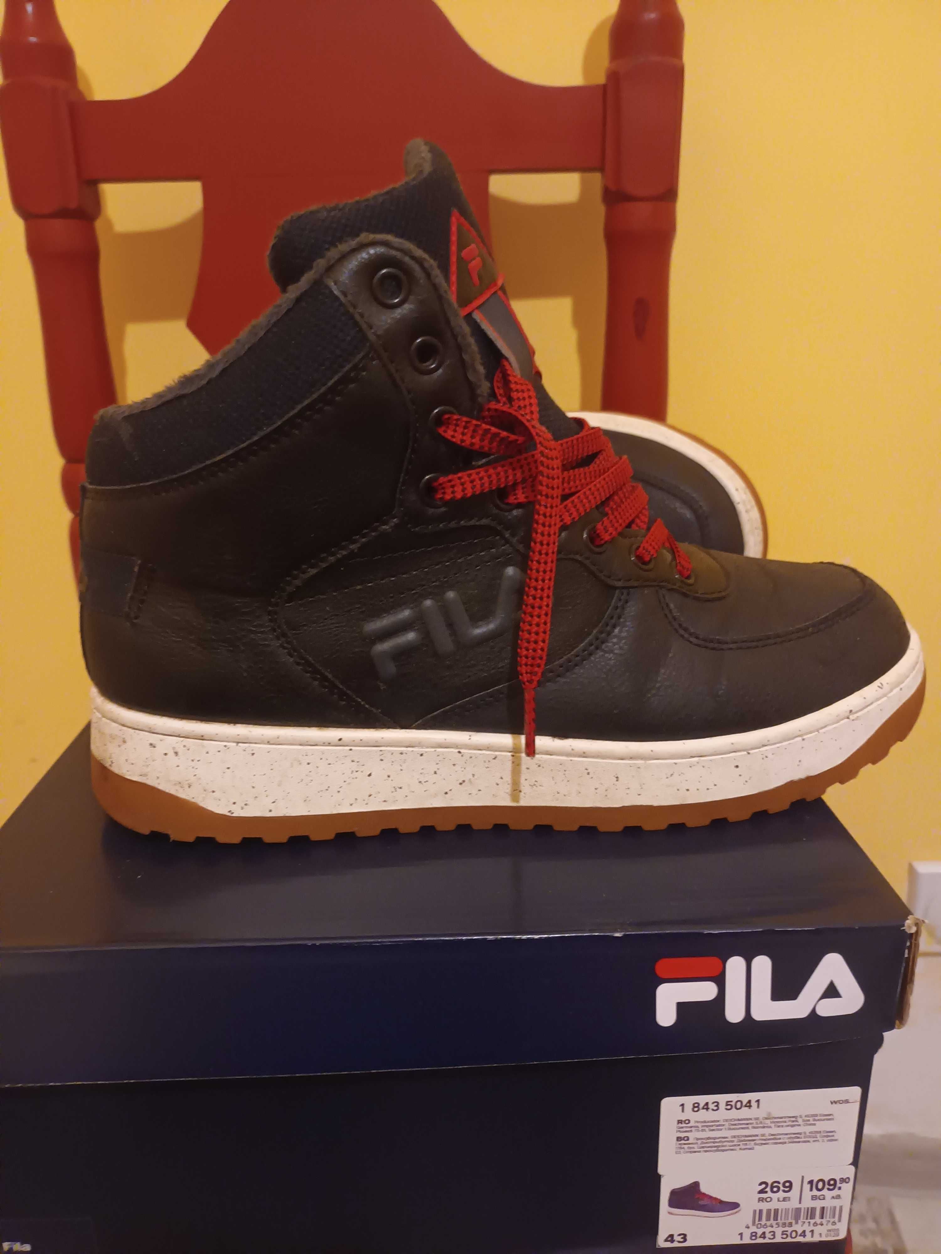 Мъжки спортни обувки Fila