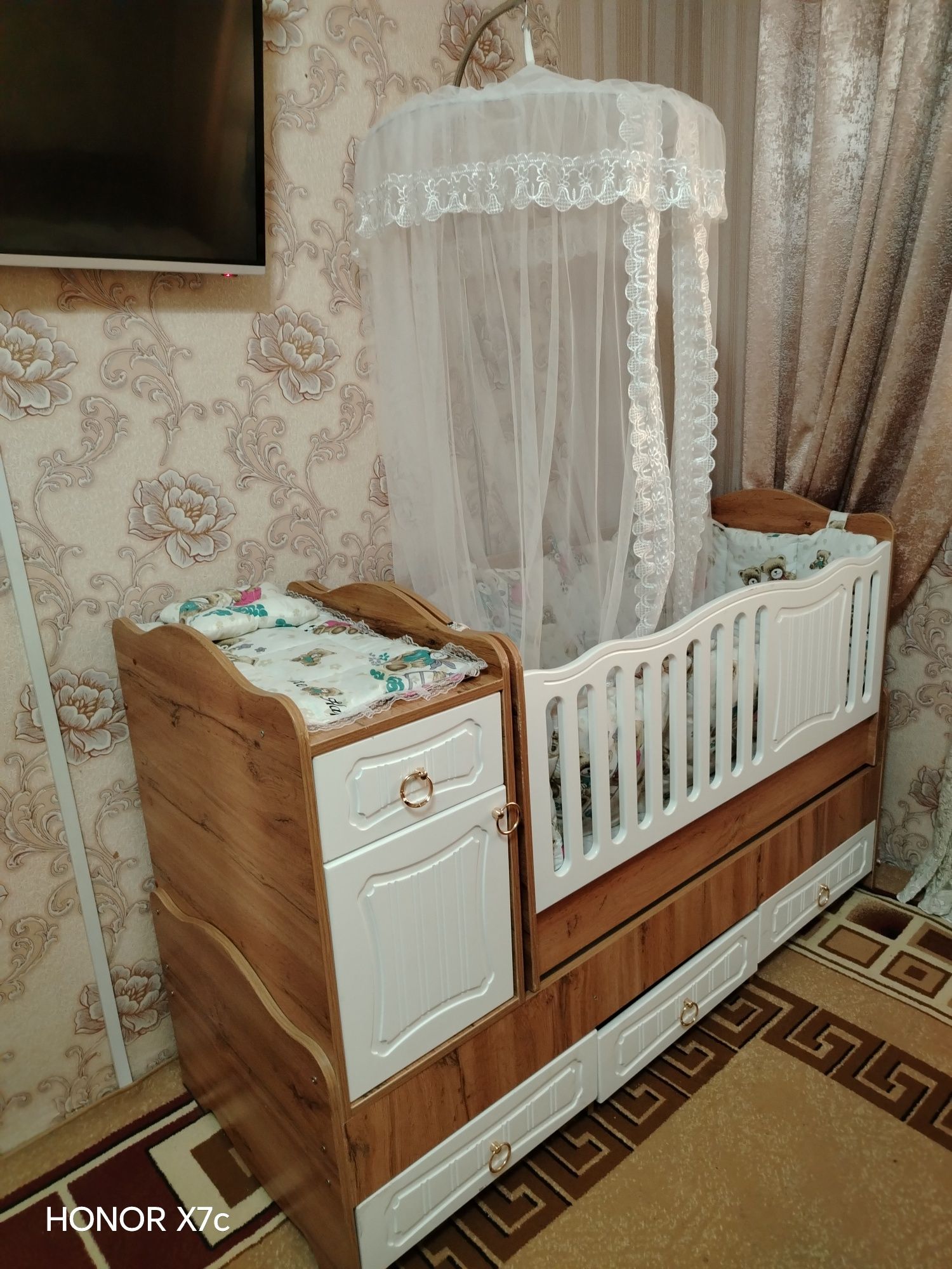 Детский кровать в семи принодлежнестими