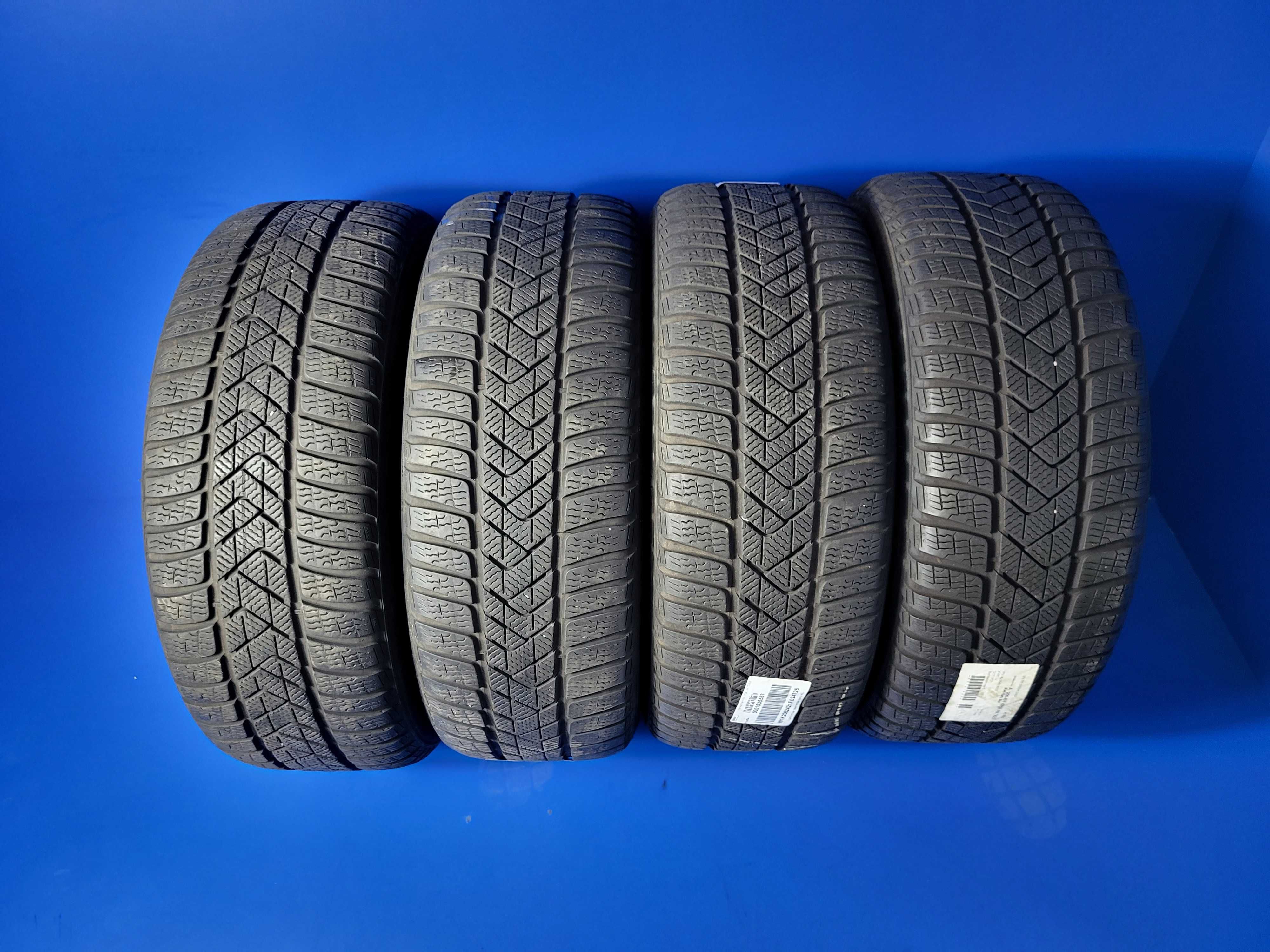 Vand set 4 anvelope ca Noi 225 45 18 m+s Pirelli MO RFT an 2021-2022