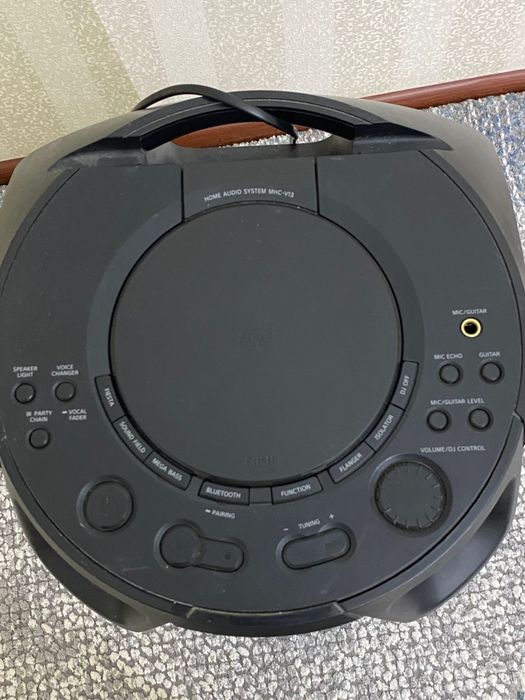 Музыкальная колонка Sony