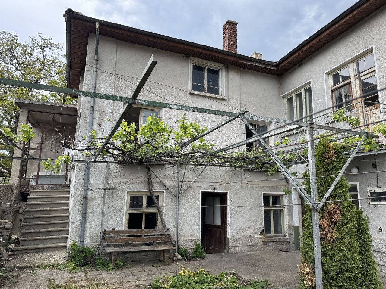 Продава се Къща в Казанлък - 180 кв.м за 338 €/кв.м - Снимка #2