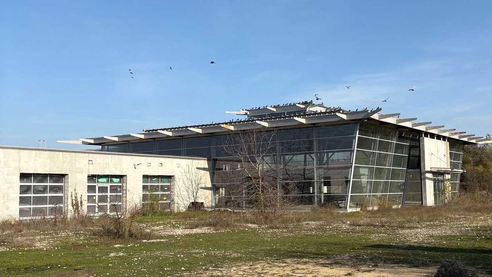 Hală 7.646 mp + teren 35.092 mp + 1MW energie – Valu lui Traian