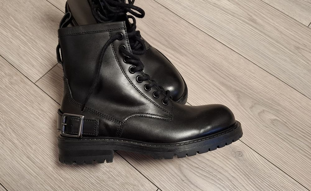 Bocanci piele ZARA, 41, noi