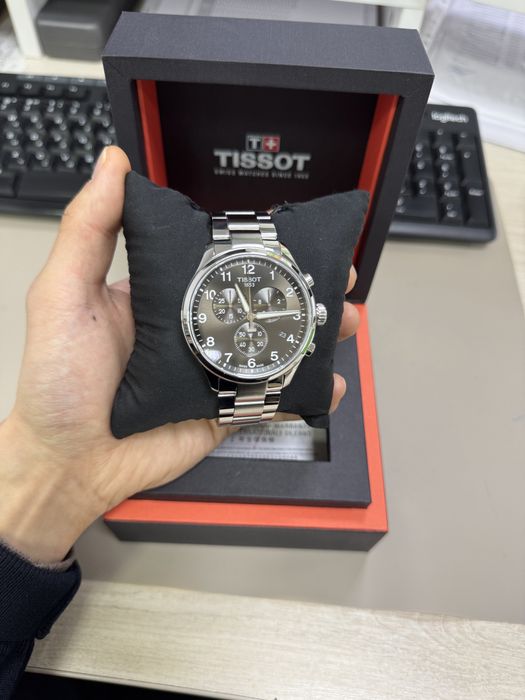 Практически новые мужчкие часы хронограф TISSOT CHRONO XL CLASSIC