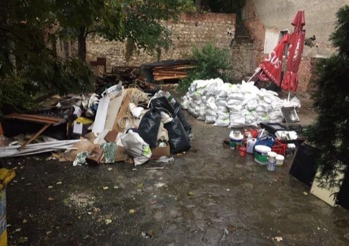 Car mobila deseuri moloz