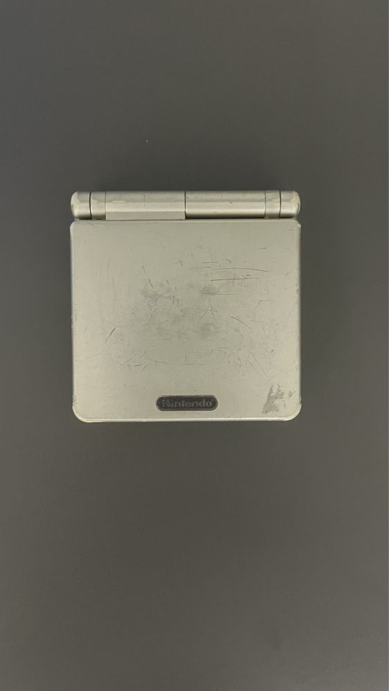Продаю GameBoy Advance SP AGS-101