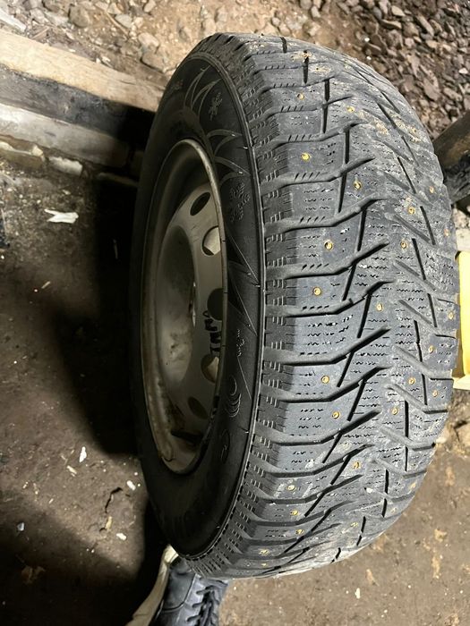 продам запаску (шипы) R-14 (185/70)