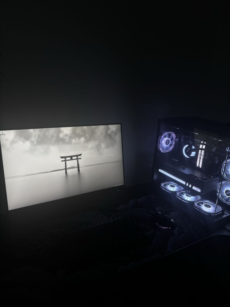 Pc gaming rx 7900xtx nitro + ryzen 5 9600x