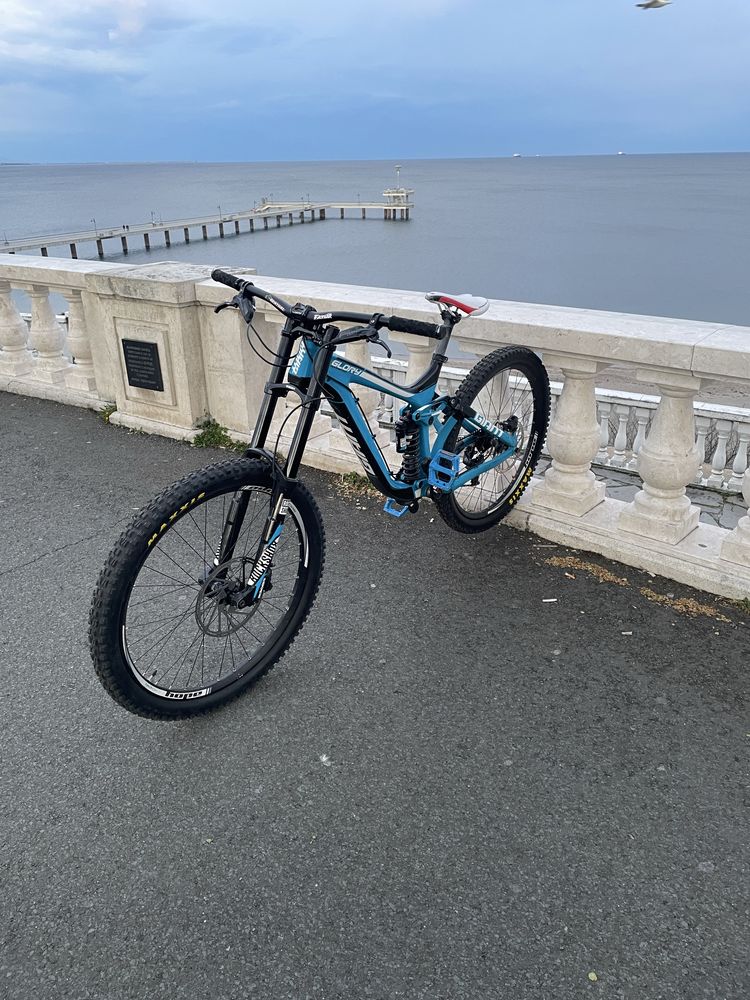 Части rockshox и колело