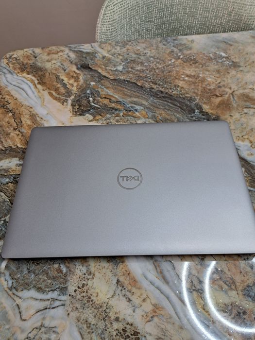 Лаптоп Dell Latitude 5520