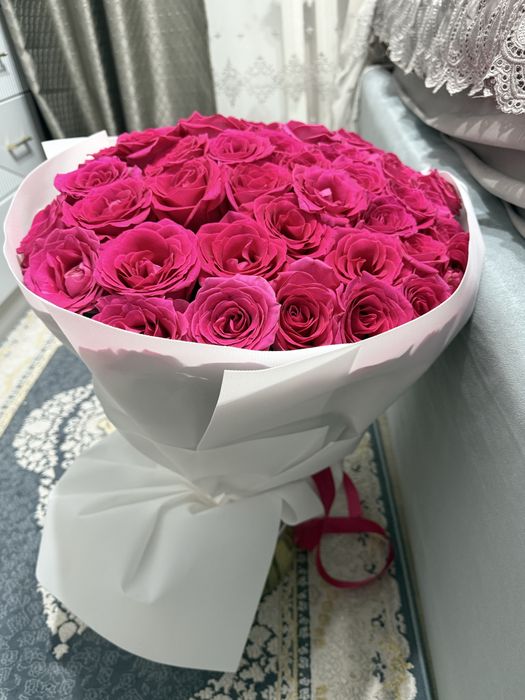 Роза шикарная большая свежая