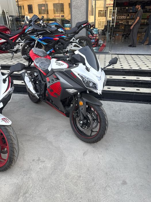 Moto 250 kub 1600$