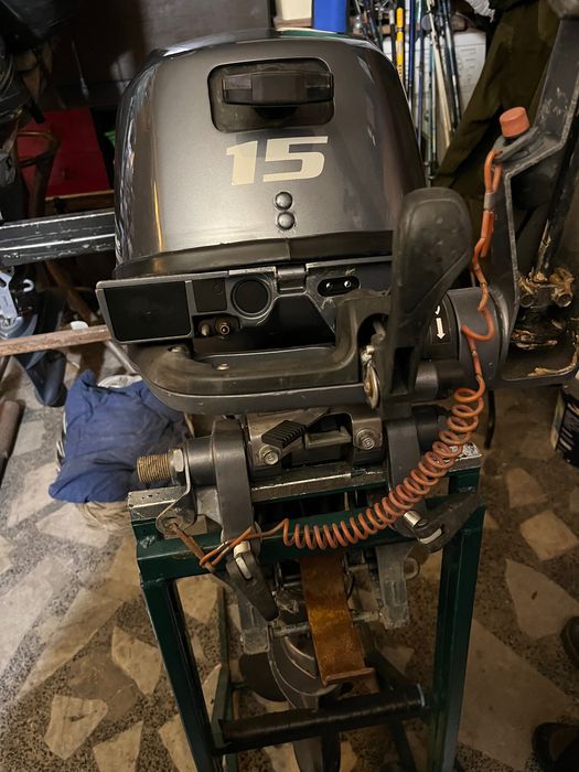 Четиритактов мотор Yamaha 15 HP 2013