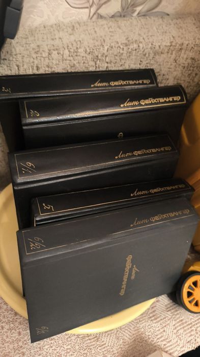 Продаю книги в хорошем состоянии