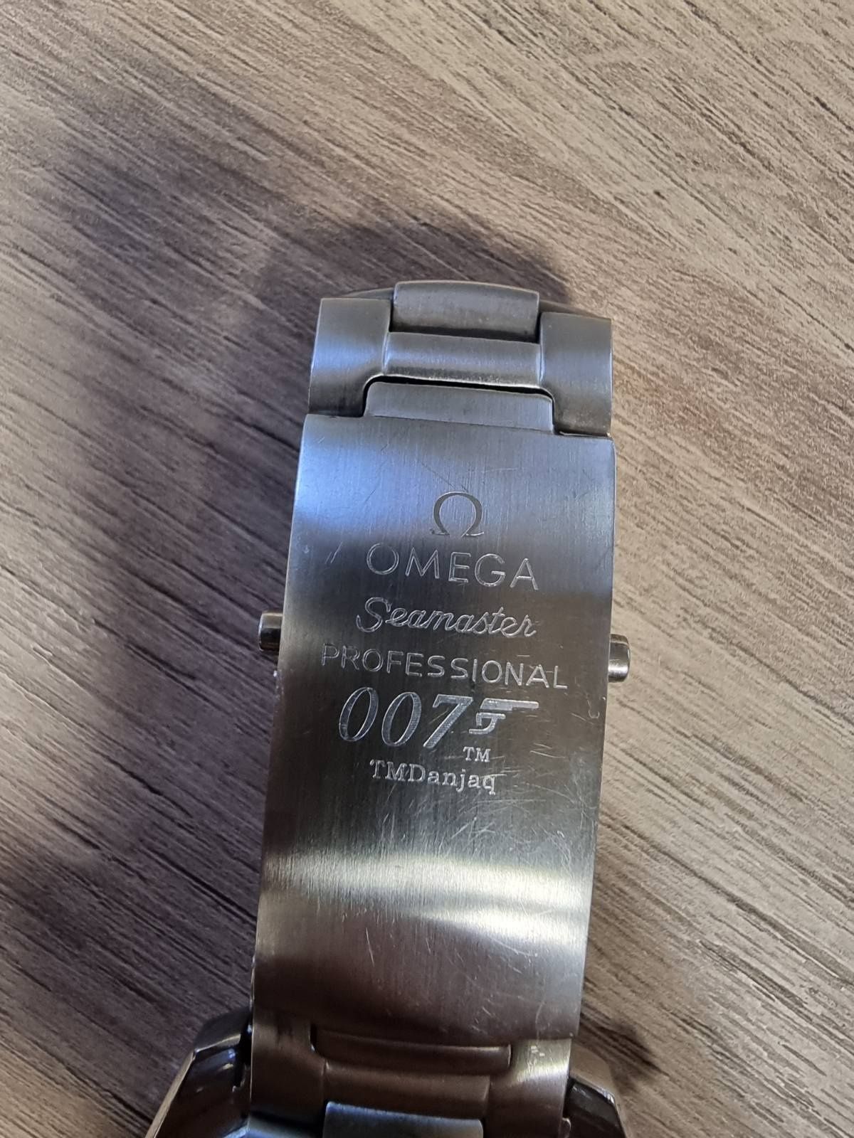 Сребрист часовник Omega