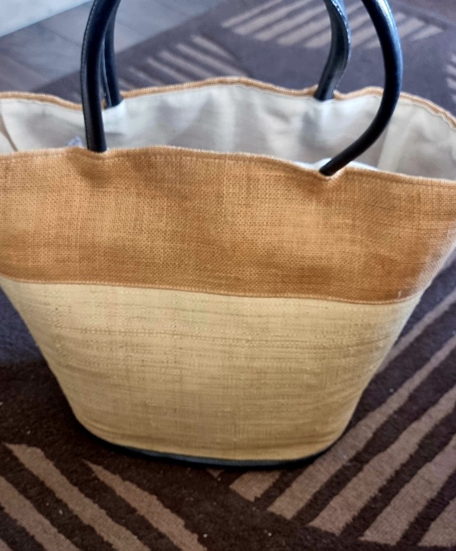 Плетена плажна чанта