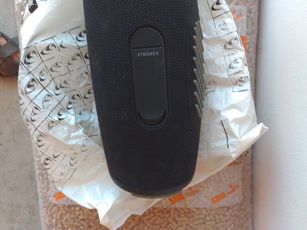 Jbl Xstreme 3 на 2месеца