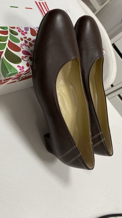 Нови италиански обувки